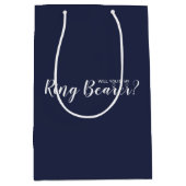 Ben je mijn Ring Bearer? Modern Navy Blue Medium Cadeauzakje (Voorkant)
