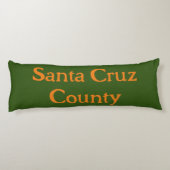 Ben Lomond Santa Cruz County groene oranje tekst Lichaamskussen (Achterkant)