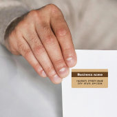 Benadrukte bedrijfsnaam op bruin adreslabel etiket