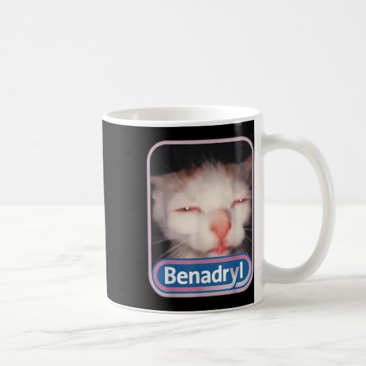 Benadryl Meme Cat Benny Schattige & Grappig Koffiemok (Rechts)
