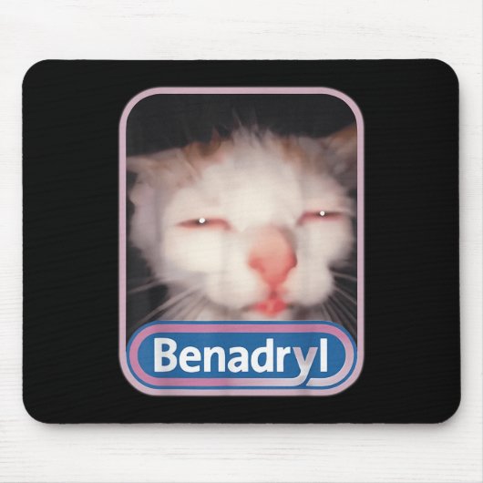 Benadryl Meme Cat Benny Schattige & Grappig Muismat (Voorkant)
