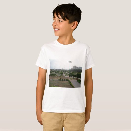 Benazir Park Schilderachtig landschapsprint T-shirt (Voorkant volledig)