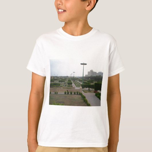 Benazir Park Schilderachtig landschapsprint T-shirt (Voorkant)