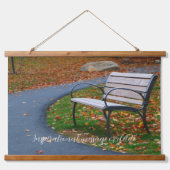 Bench Along A Fall Sidewalk Stroll Hangend Wandkleed (Voorkant)