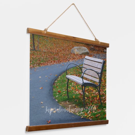 Bench Along A Fall Sidewalk Stroll Hangend Wandkleed (Gebogen)