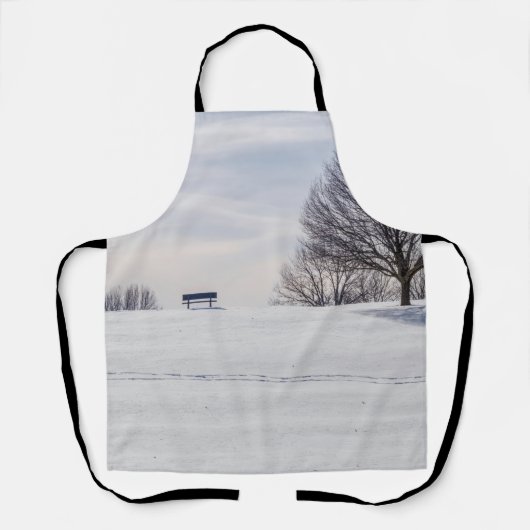 Bench on Snow Covered Hill Schort (Voorkant)