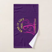  "Bend It Like 2025" Yoga Cat Bad Handdoek (Handdoek)