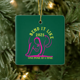  "Bend It Like 2025" Yoga Cat Keramisch Ornament