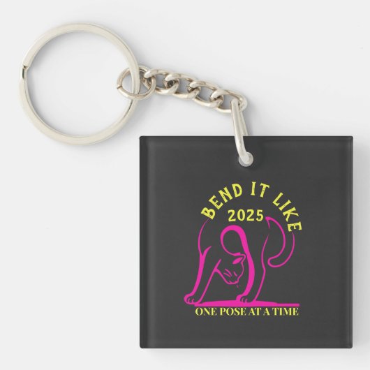  "Bend It Like 2025" Yoga Cat Sleutelhanger (voorkant)