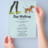 Benen En Een Mooie Bruine Hond - Honden Uitlaatser Flyer (Hand)