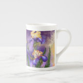 Benenporseleinen mok met Iris bloemen (Rechts)