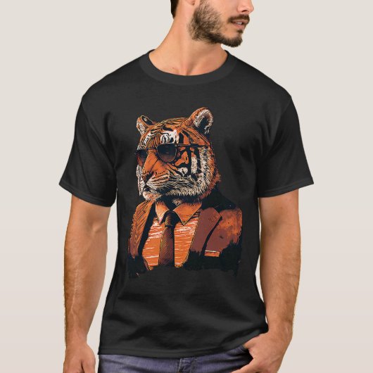 Bengaal Tiger koel in pak met zonnebrillen Bengal  T-shirt (Voorkant)