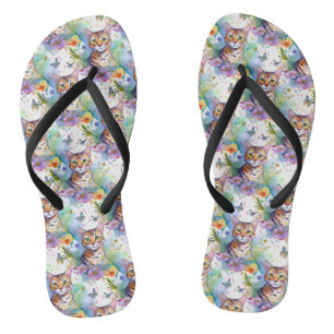 Bengaalse kat en bloemen flip flop
