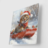 Bengaalse kat in slee laat het sneeuwen Kerstmis Vierkante Klok (Hoek)