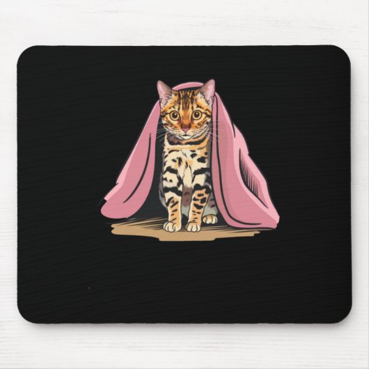 Bengaalse kat onder een roze Sticker Muismat (Voorkant)