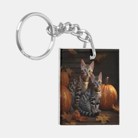 Bengaalse Kitten Herfst Delight Pompoen Sleutelhanger (Voorkant Links)