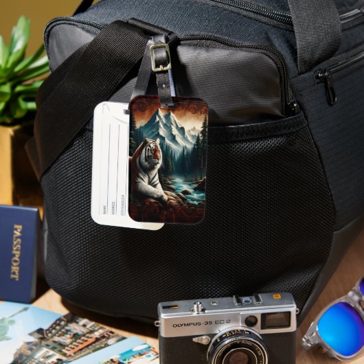 Bengaalse tijger kijkt naar bergstroom bagagelabel (Voorkant & Achterkant)