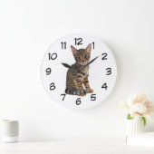 Bengal Kitten: Tekening kleurpotlood: KAT Grote Klok (Huis)