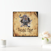 Bengal Tiger Breaks Through Paper Bag Clock! ~ Vierkante Klok (Huis)