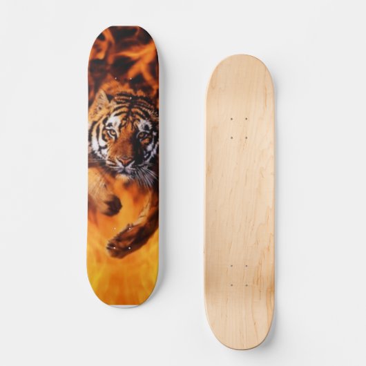 Bengal-Tiger-Jumping-Flames Persoonlijk Skateboard (Voorkant)