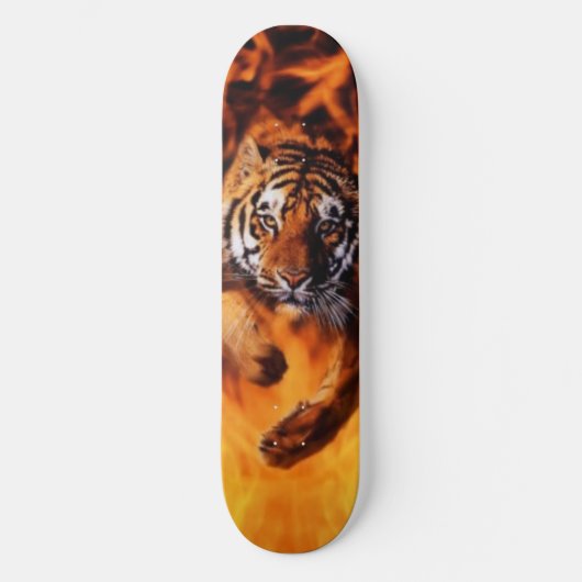 Bengal Tiger Jumping Flames SB Skateboard (Voorkant)