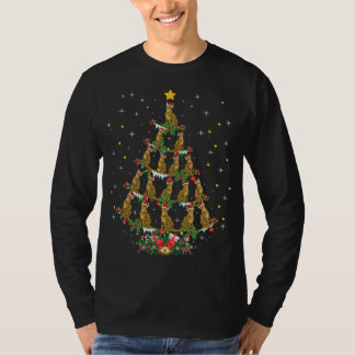 Bengalen met een grote kat op de kerstman met een  t-shirt
