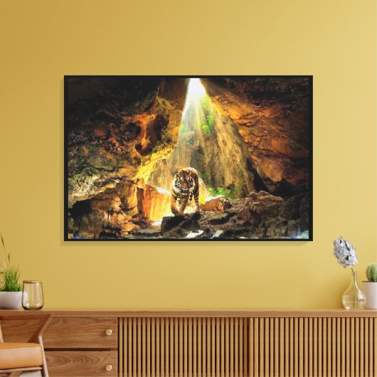 Bengalige tijger in grot canvas afdruk (Insitu (Woonkamer))