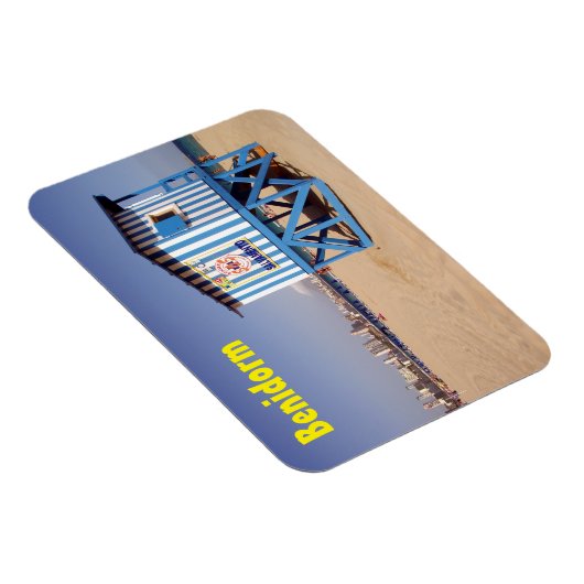 Benidorm, caseta de salvamento en la playa magneet (Rechterzijde)