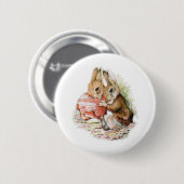 Benjamin Bunny en Peter Rabbit plannen hun inval Ronde Button 5,7 Cm (Voorkant /achterkant)