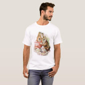 Benjamin Bunny en Peter Rabbit plannen hun inval T-shirt (Voorkant volledig)