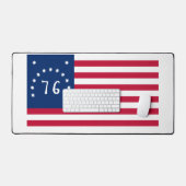 Bennington's Banner: De 76 Amerikaanse Battle Flag Bureaumat (Keyboard & Muis)