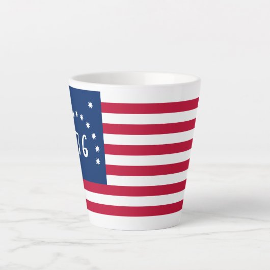 Bennington's Banner: De 76 Amerikaanse Battle Flag Latte Mok (Voorkant)