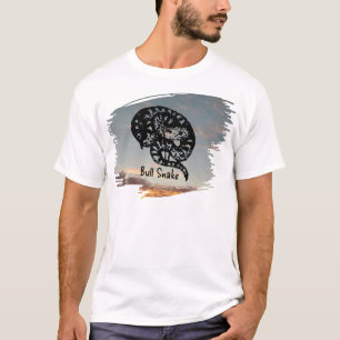 Benoemd Bull Snake Medicine op zonsondergang T-shirt