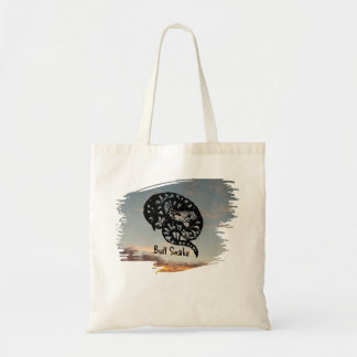 Benoemd Bull Snake Medicine op zonsondergang Tote Bag