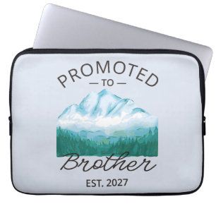Benoemd tot broer Est 2027 Big Brother VI Laptop Sleeve