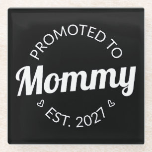 Benoemd tot mama vanaf 2027 Aankondiging nieuwe ma Glazen Onderzetter