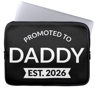 Benoemd tot papa vanaf 2026 II Laptop Sleeve