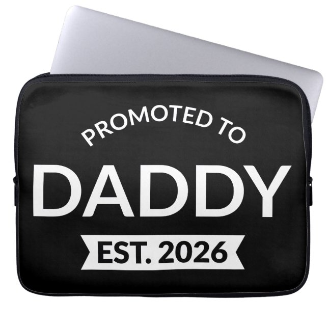 Benoemd tot papa vanaf 2026 II Laptop Sleeve (Voorkant)
