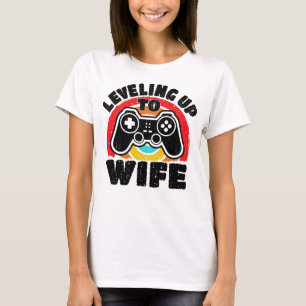 Benoemd tot vrouw Nieuw gehuwde gamer gepromoveerd T-shirt