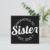 Benoemd tot zus. Geschat 2025 I Aankondiging (Staand voorkant)