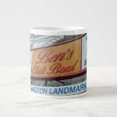 Ben's Chili Bowl: Iconic DC-landmerk Grote Koffiekop (Voorkant)