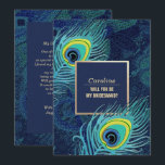 Bent u mijn Bridesmaid? Peacock Feather Kaart<br><div class="desc">Peacock Feather met Gold Foil Lijst gepersonaliseerde Navy Blue Bridesmaid om een verzoek te richten | Kaarten van de uitnodiging | Pas de naam, datum, tekst en alle details van uw uitnodigingen aan. Aanpassingen voor een bruiloft, uitnodigingen voor een bridale douche, sparen de datumkaarten, Bridesmaid om Kaarten aan te vragen,...</div>