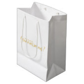 Bent u mijn Groomsman? Modern Script Gold Medium Cadeauzakje (Voorkant Gekanteld)