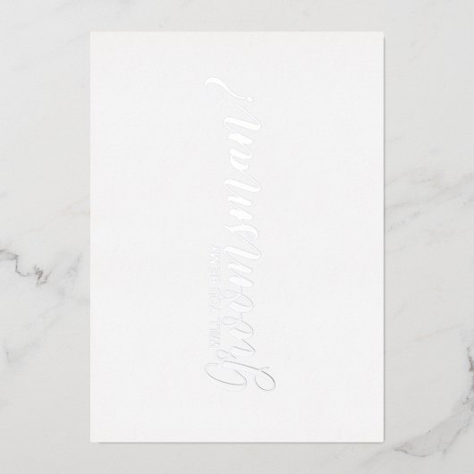 Bent u mijn Groomsman? Modern Script Silver Folie Uitnodiging (Voorkant)