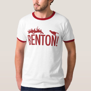 Benton! de hond die hert achtervolgt in Richmond P T-shirt