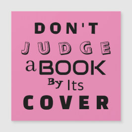 "Beoordeel een boek niet op zijn Hoesje" Quote Pin