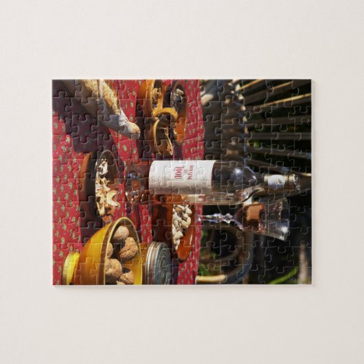 Bereide aspertif- en eetlustopwekkers: brood, olij legpuzzel (Horizontaal)