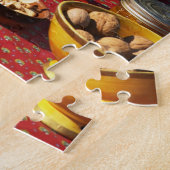 Bereide aspertif- en eetlustopwekkers: brood, olij legpuzzel (Zijkant)