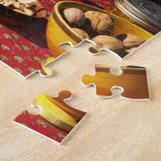 Bereide aspertif- en eetlustopwekkers: brood, olij legpuzzel (Zijkant)