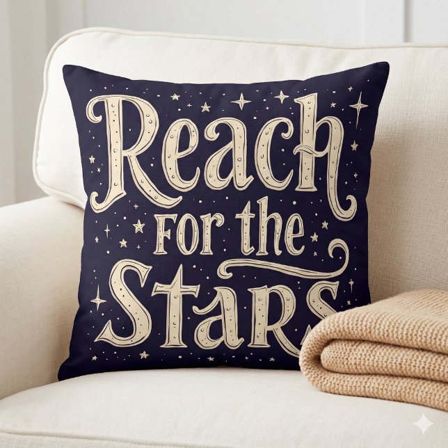 Bereik de sterren Hemelse typografie kunst Kussen (Reach for the Stars Celestial Typography Art Throw Pillow Mockup A)